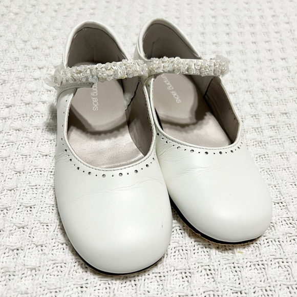 White Dress Shoes 11.5 Girls - Picture 2 of 7